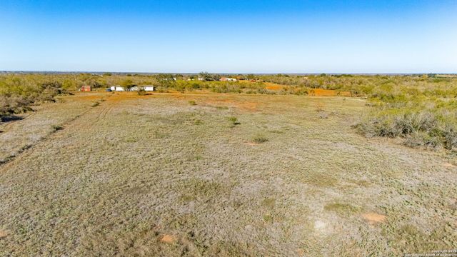 13710 US Highway 87, Adkins, TX 78101