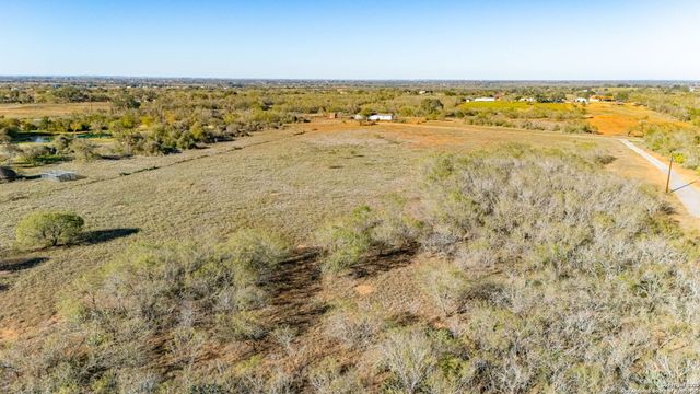 13710 US Highway 87, Adkins, TX 78101