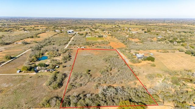 13710 US Highway 87, Adkins, TX 78101