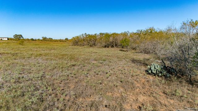 13710 US Highway 87, Adkins, TX 78101