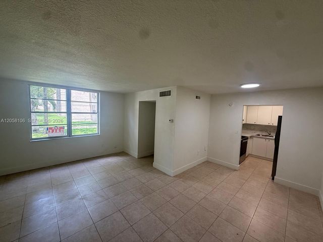 1875 W 56th St 109, Hialeah, FL 33012