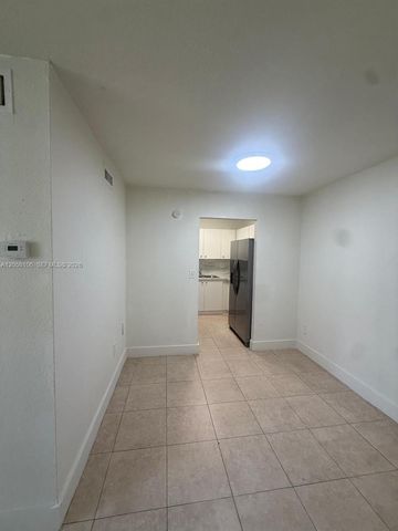 1875 W 56th St 109, Hialeah, FL 33012