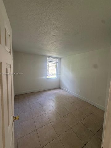 1875 W 56th St 109, Hialeah, FL 33012