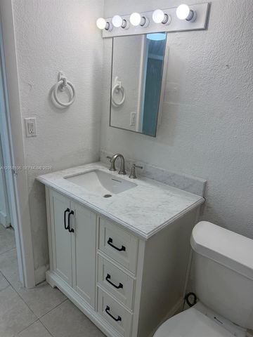 1875 W 56th St 109, Hialeah, FL 33012
