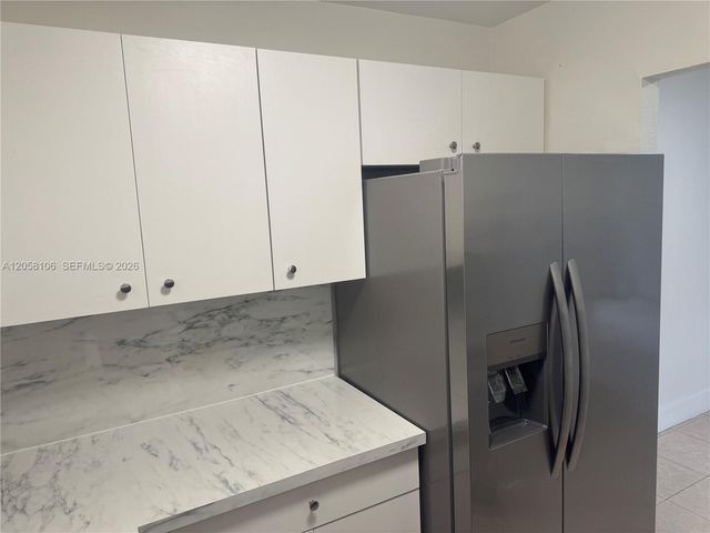 1875 W 56th St 109, Hialeah, FL 33012