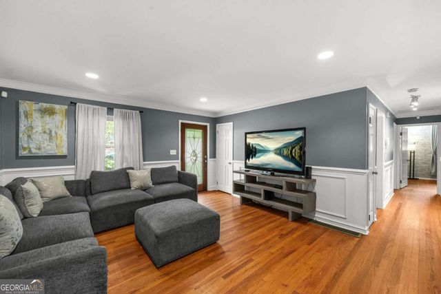 2570 Spring Drive SE, Smyrna, GA 30080