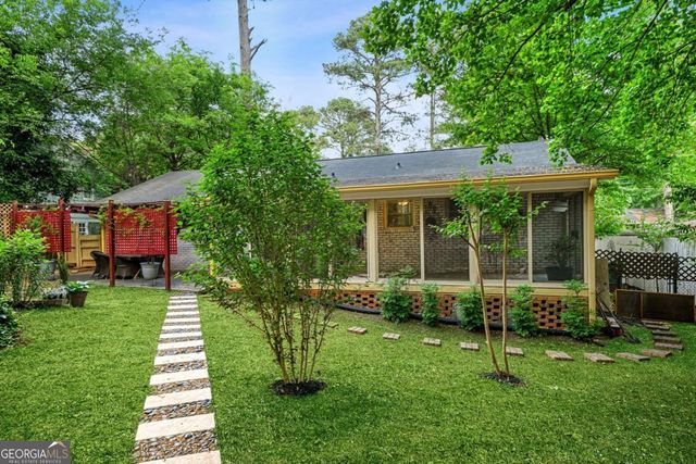 2570 Spring Drive SE, Smyrna, GA 30080