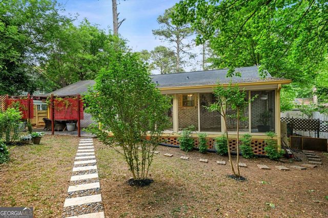 2570 Spring Drive SE, Smyrna, GA 30080
