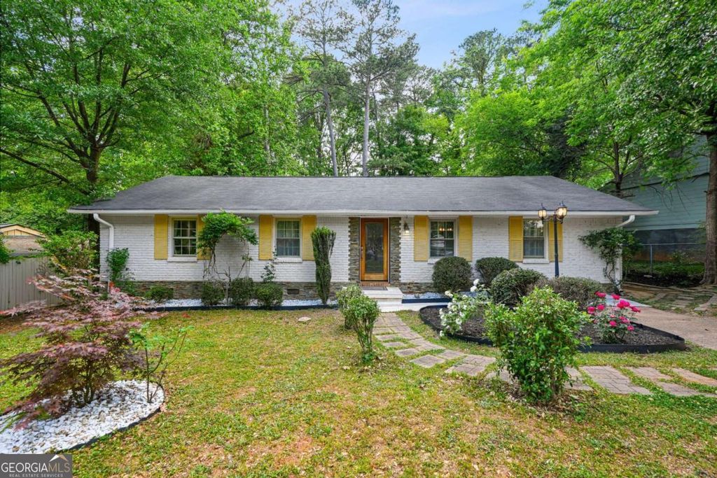 2570 Spring Drive SE, Smyrna, GA 30080