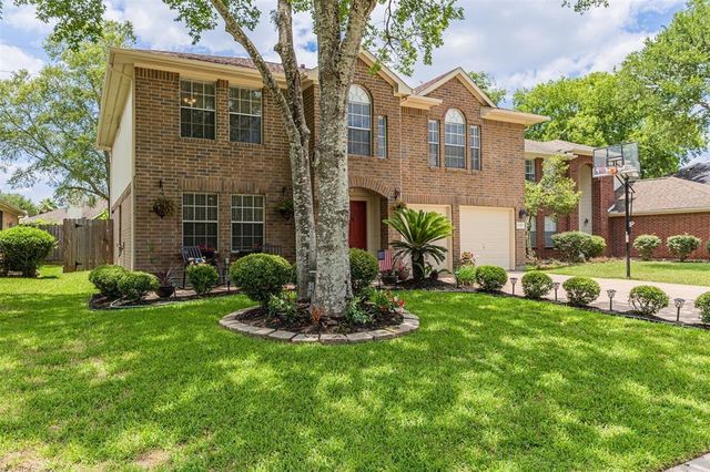 17106 Summer Hollow Drive, Sugar Land, TX 77498
