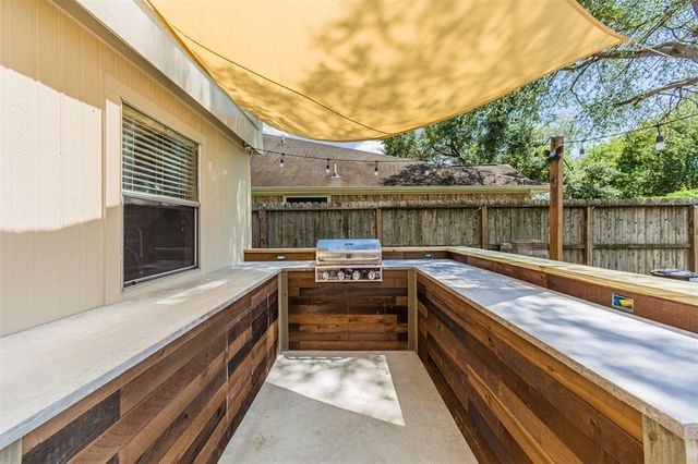 17106 Summer Hollow Drive, Sugar Land, TX 77498