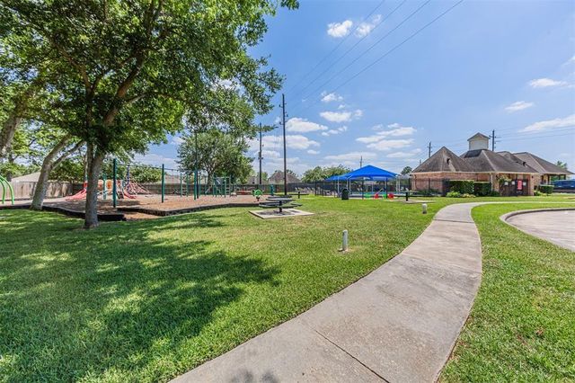 17106 Summer Hollow Drive, Sugar Land, TX 77498