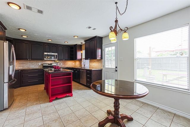 17106 Summer Hollow Drive, Sugar Land, TX 77498