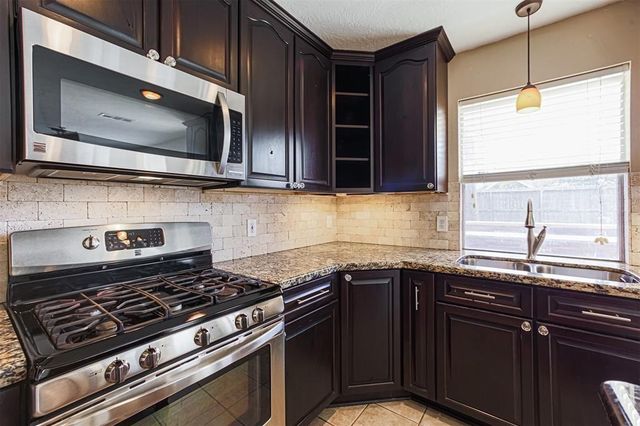 17106 Summer Hollow Drive, Sugar Land, TX 77498