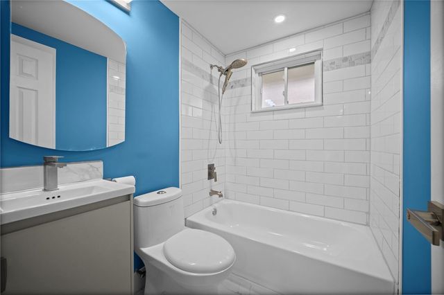 3586 South Park Road, Bethel Park, PA 15102