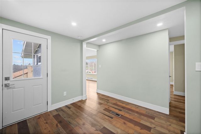 3586 South Park Road, Bethel Park, PA 15102