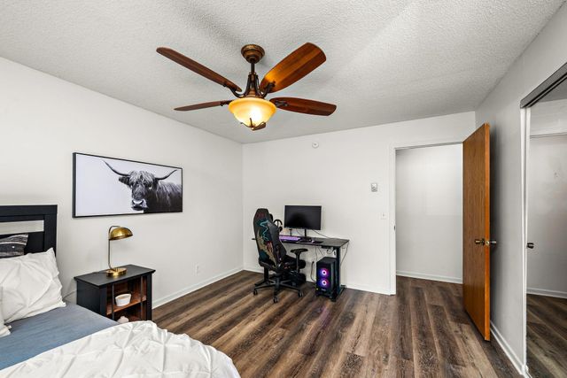 350 Shelard Parkway 106, Saint Louis Park, MN 55426