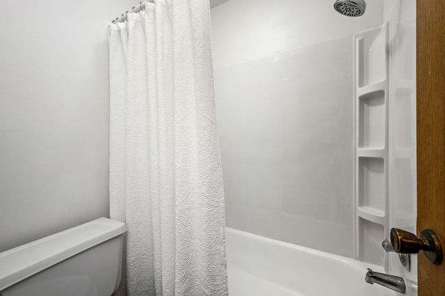 350 Shelard Parkway 106, Saint Louis Park, MN 55426