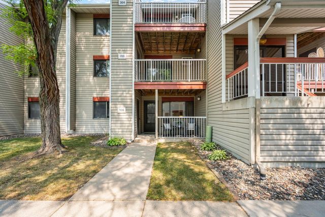 350 Shelard Parkway 106, Saint Louis Park, MN 55426