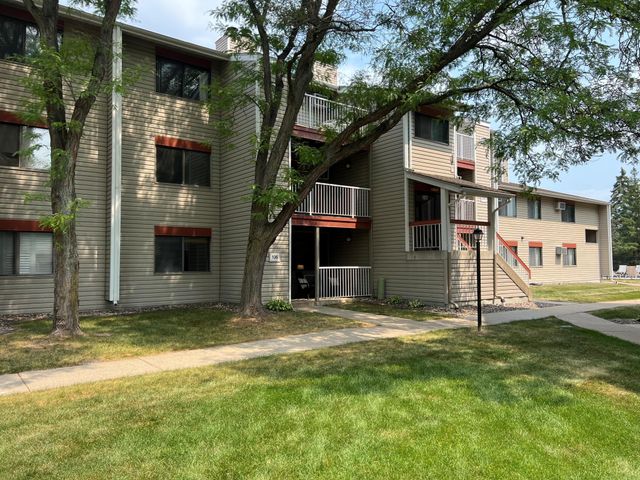 350 Shelard Parkway 106, Saint Louis Park, MN 55426