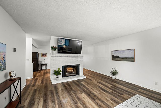 350 Shelard Parkway 106, Saint Louis Park, MN 55426