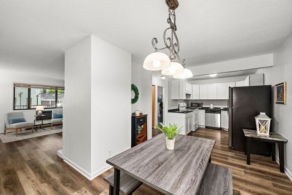 350 Shelard Parkway 106, Saint Louis Park, MN 55426 — photo 4