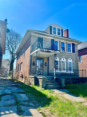 47 W Arizona Street, Detroit, MI 48203