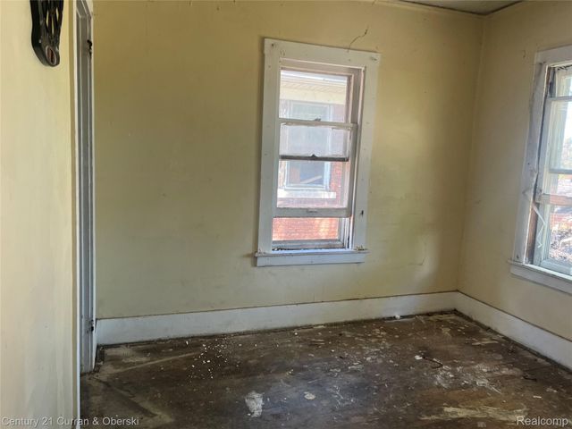 47 W Arizona Street, Detroit, MI 48203