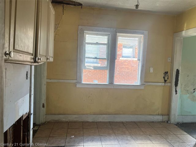 47 W Arizona Street, Detroit, MI 48203
