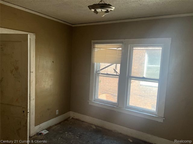 47 W Arizona Street, Detroit, MI 48203