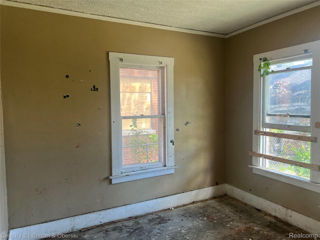 47 W Arizona Street, Detroit, MI 48203