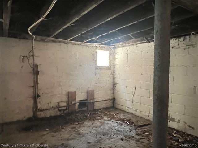 47 W Arizona Street, Detroit, MI 48203