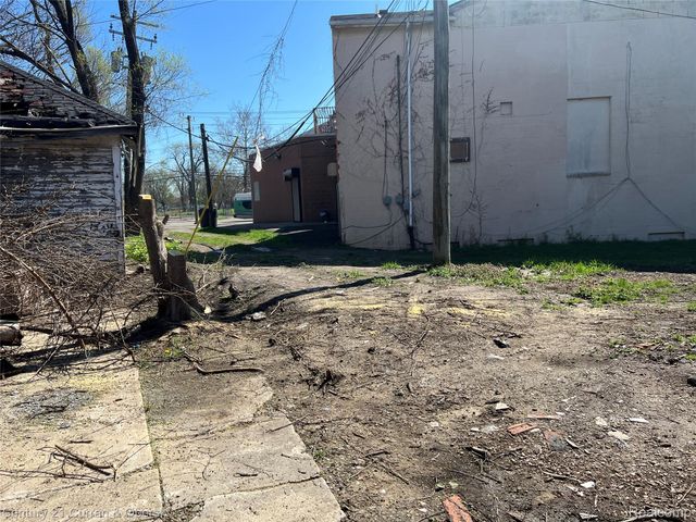 47 W Arizona Street, Detroit, MI 48203