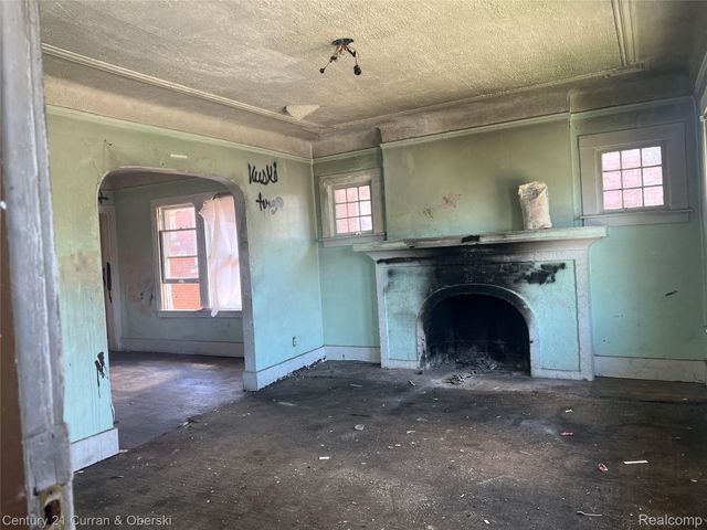 47 W Arizona Street, Detroit, MI 48203