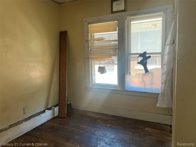47 W Arizona Street, Detroit, MI 48203