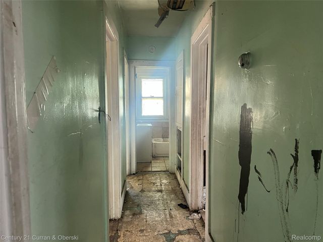 47 W Arizona Street, Detroit, MI 48203