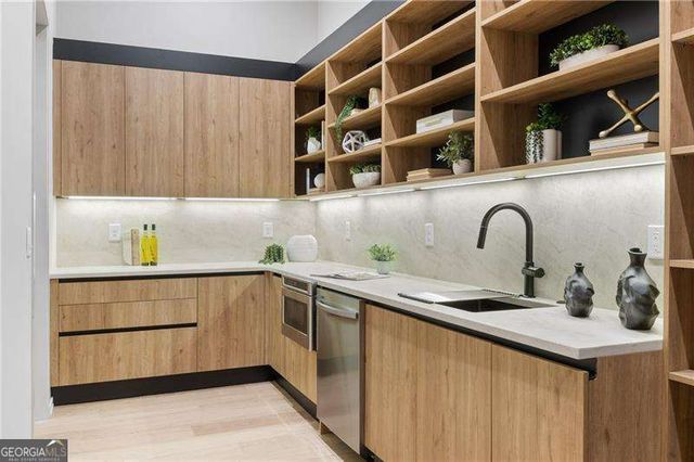 633 Pauley Place, Sandy Springs, GA 30328