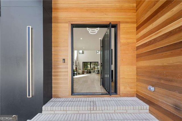 633 Pauley Place, Sandy Springs, GA 30328