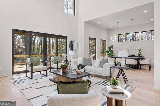 633 Pauley Place, Sandy Springs, GA 30328