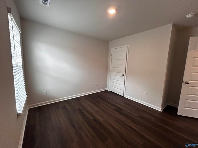 9946 Sequoyah Cove Drive SE, Owens Cross Roads, AL 35763