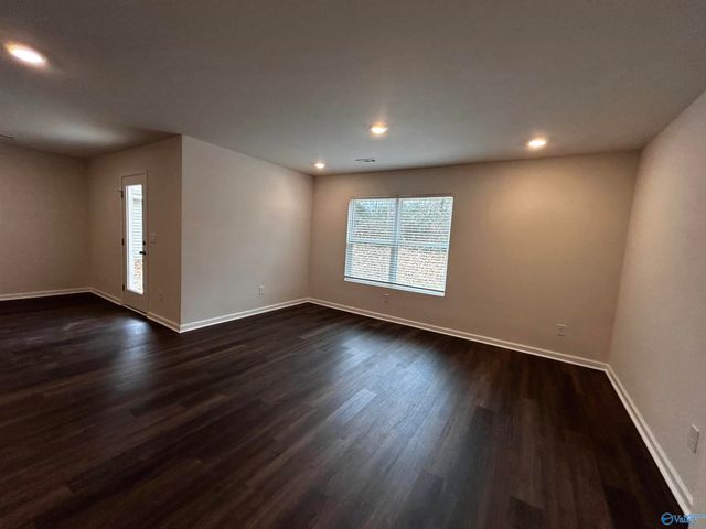 9946 Sequoyah Cove Drive SE, Owens Cross Roads, AL 35763