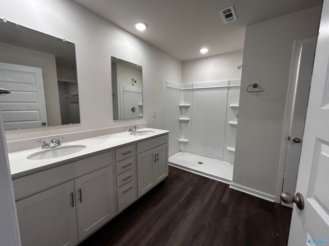 9946 Sequoyah Cove Drive SE, Owens Cross Roads, AL 35763