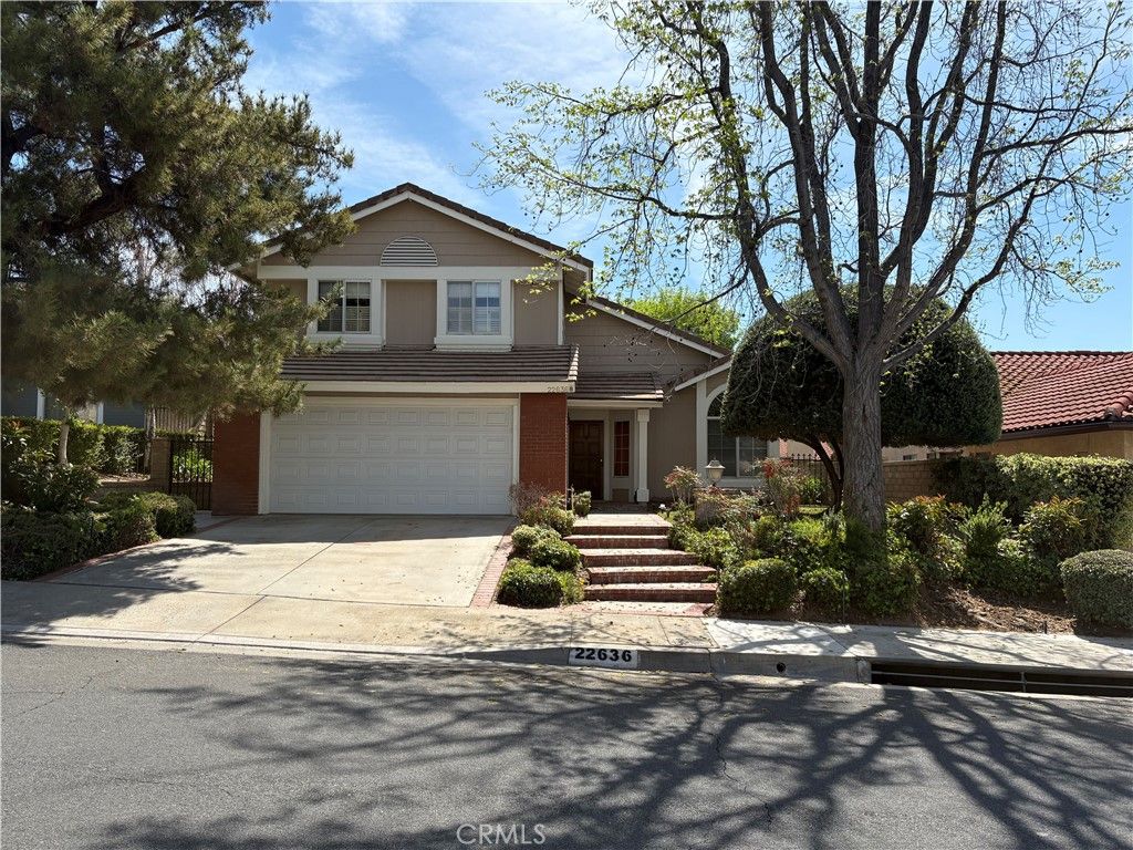 Image 2 of property listing at 22636 Cardiff, Saugus, CA 91350