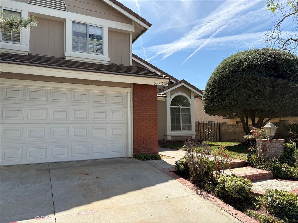 Image 3 of property listing at 22636 Cardiff, Saugus, CA 91350
