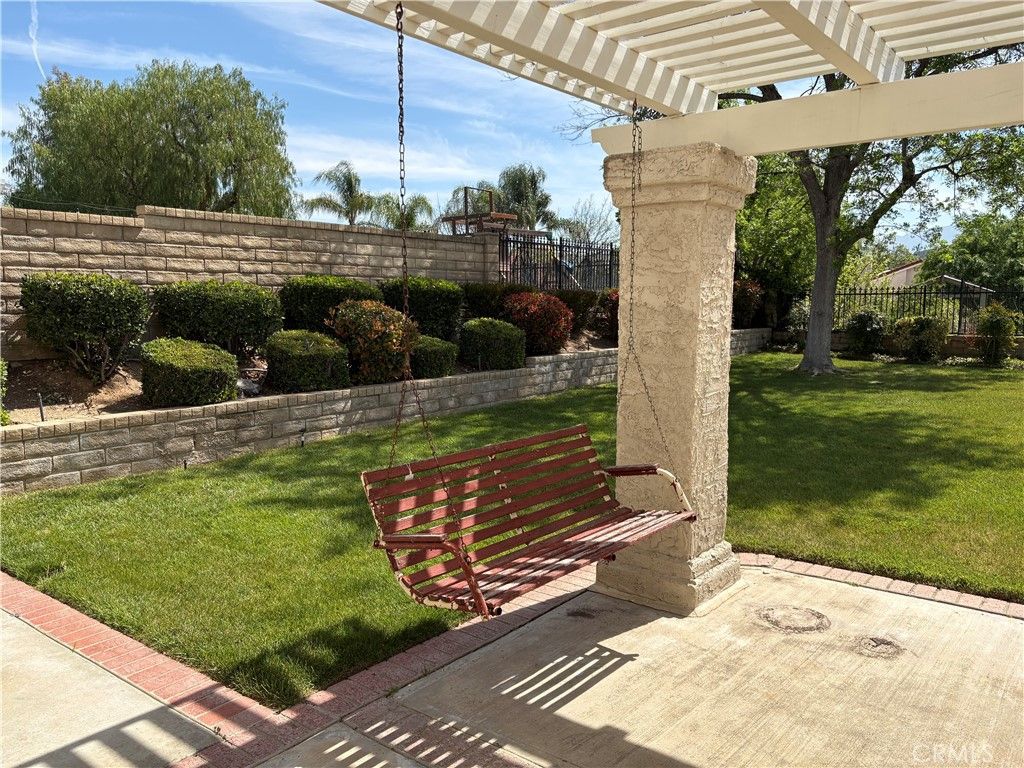 Image 6 of property listing at 22636 Cardiff, Saugus, CA 91350