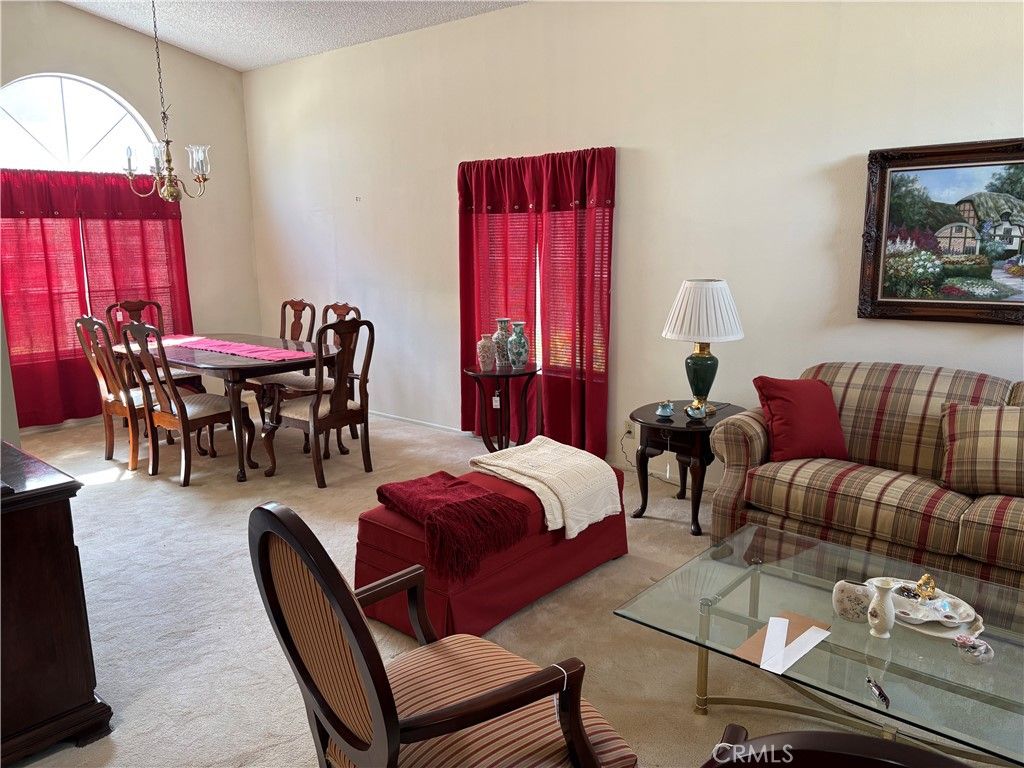 Image 8 of property listing at 22636 Cardiff, Saugus, CA 91350