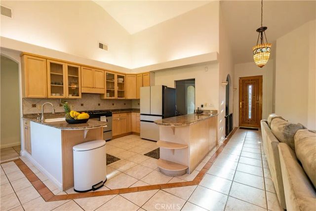 9240 Encino, Northridge, CA 91325