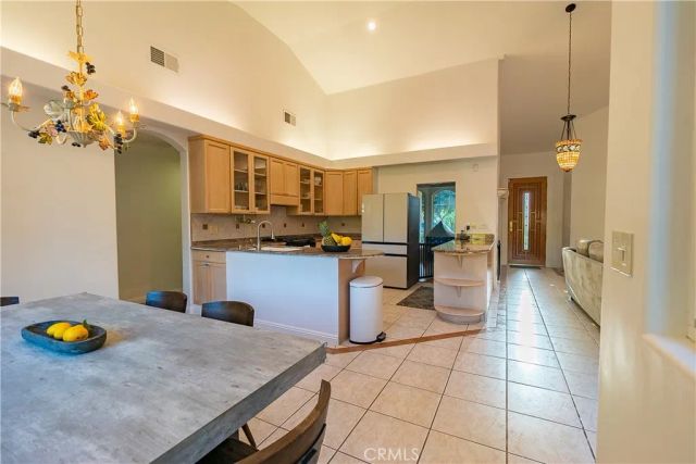 9240 Encino, Northridge, CA 91325