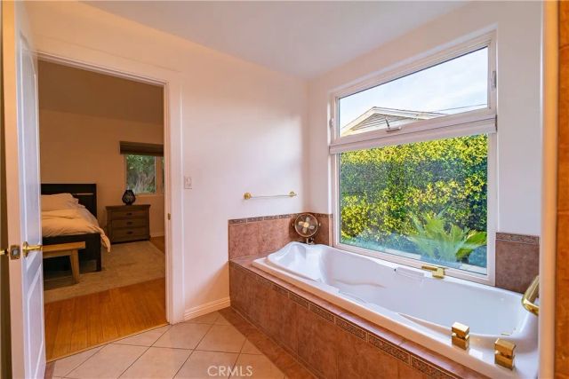 9240 Encino, Northridge, CA 91325