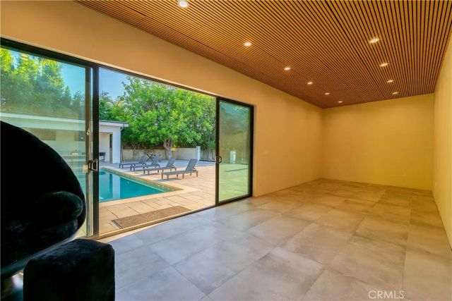 9240 Encino, Northridge, CA 91325